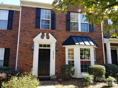 20528 Harbor View Drive