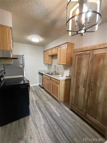 7373 W Florida Avenue #2C Lakewood, CO 80232