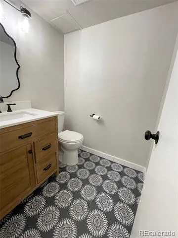 7373 W Florida Avenue #2C Lakewood, CO 80232