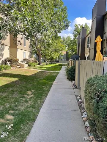 7373 W Florida Avenue #2C Lakewood, CO 80232
