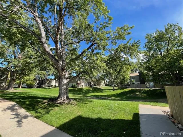 7373 W Florida Avenue #2C Lakewood, CO 80232