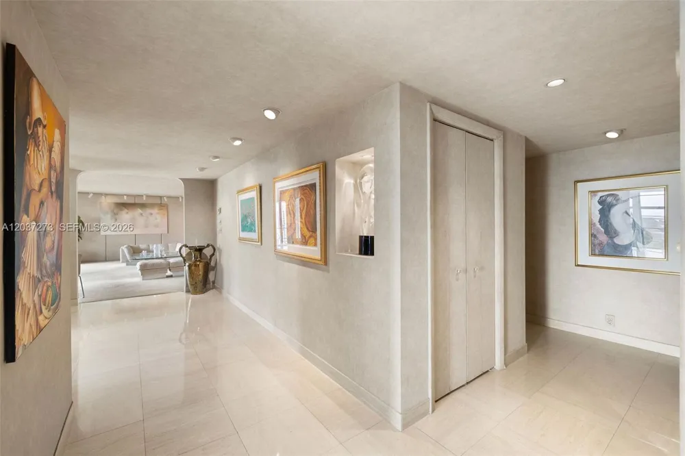 5500 Collins Ave #1401 Miami Beach, FL 33140