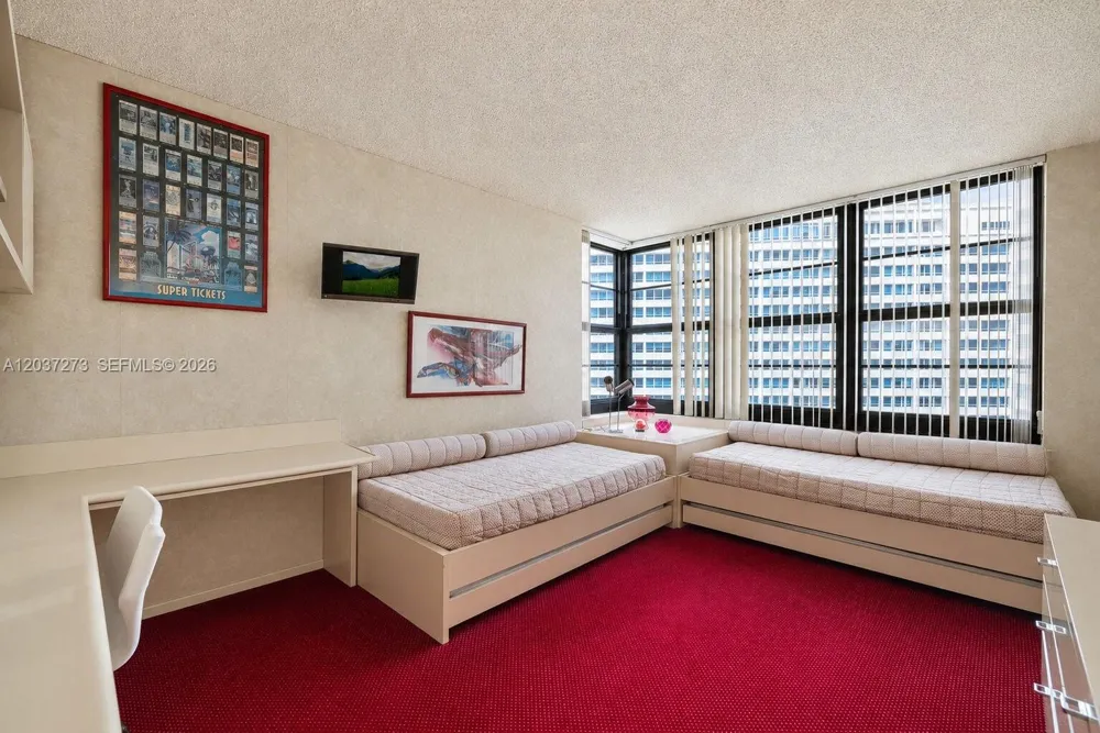 5500 Collins Ave #1401 Miami Beach, FL 33140
