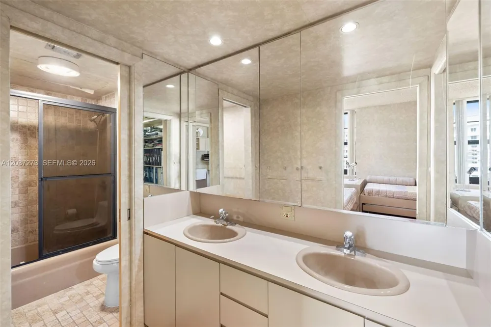 5500 Collins Ave #1401 Miami Beach, FL 33140