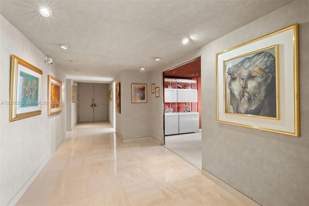 5500 Collins Ave #1401 Miami Beach, FL 33140