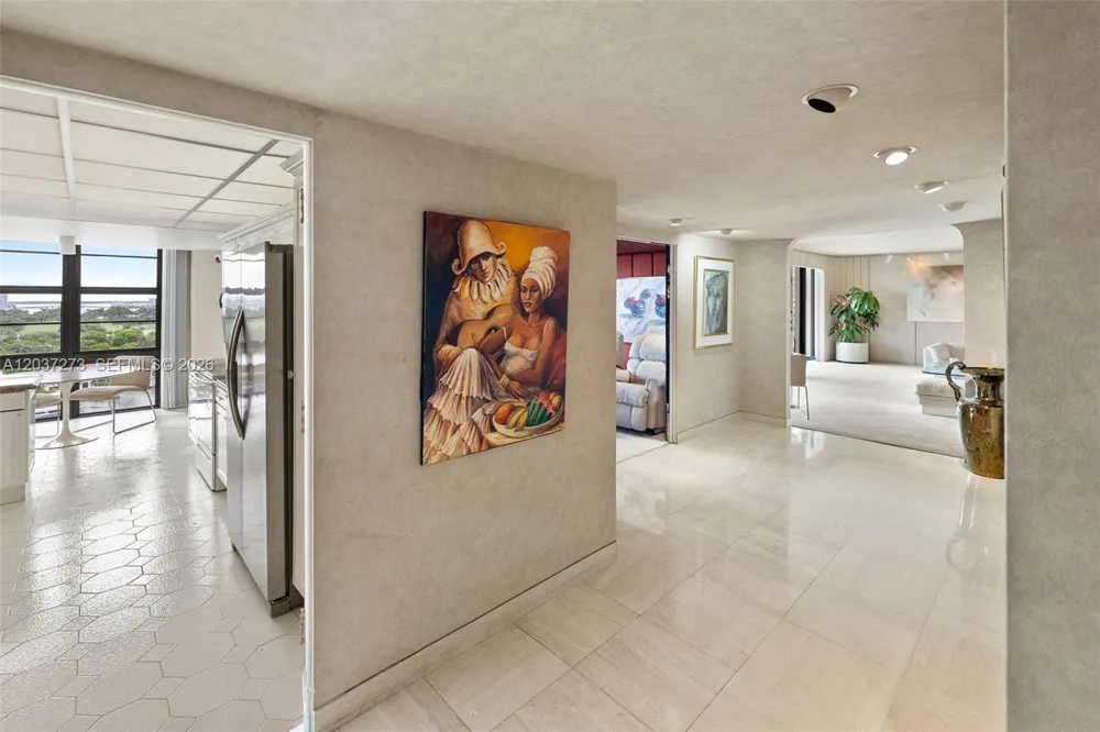 5500 Collins Ave #1401 Miami Beach, FL 33140