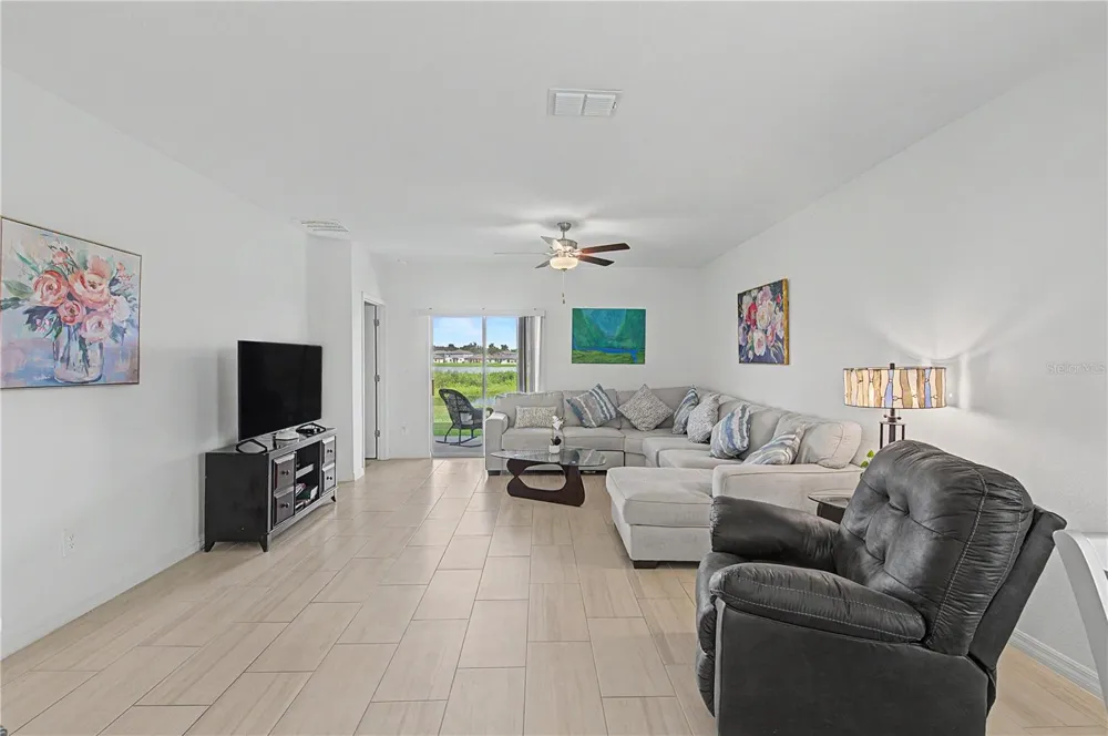 3640 NATURAL TRACE STREET Plant City, FL 33565