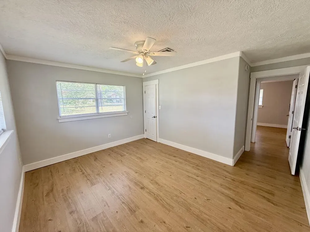 305 E Pine Street Kirbyville, TX 75956