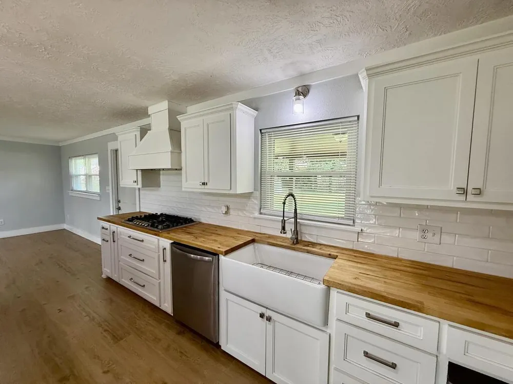 305 E Pine Street Kirbyville, TX 75956
