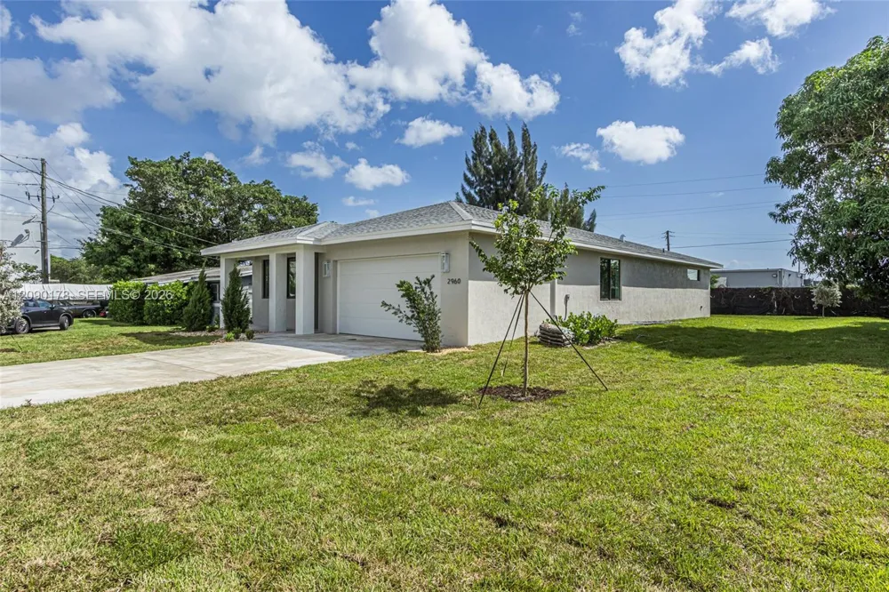 2960 NW 24th Ave Oakland Park, FL 33311