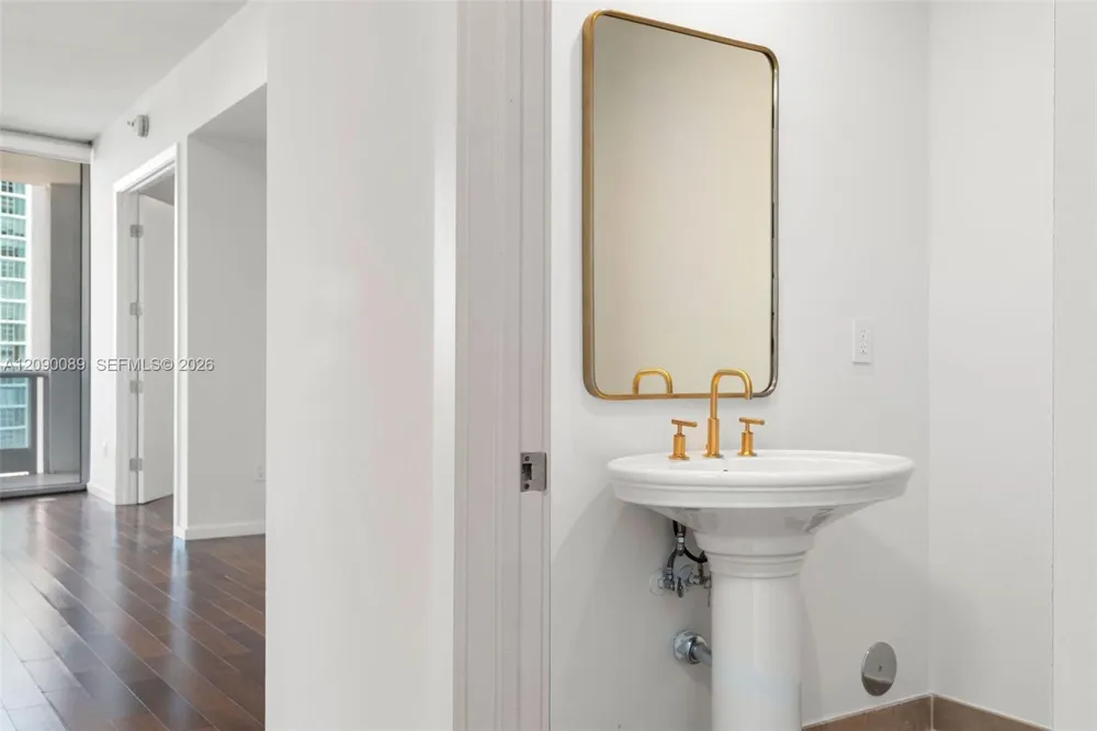 5959 Collins Ave #1101 Miami Beach, FL 33140