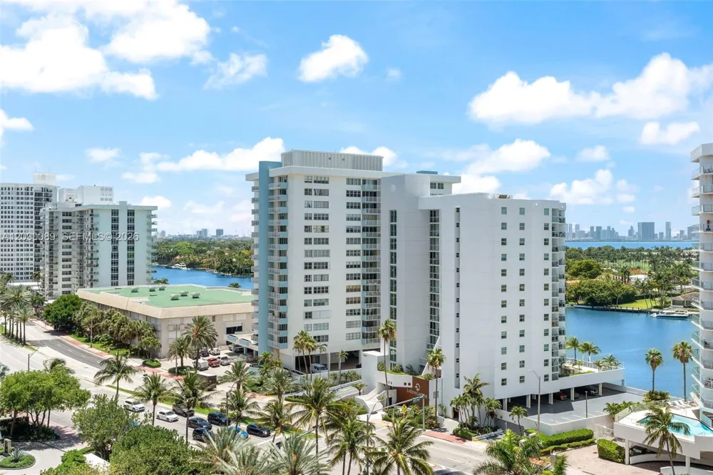 5959 Collins Ave #1101 Miami Beach, FL 33140