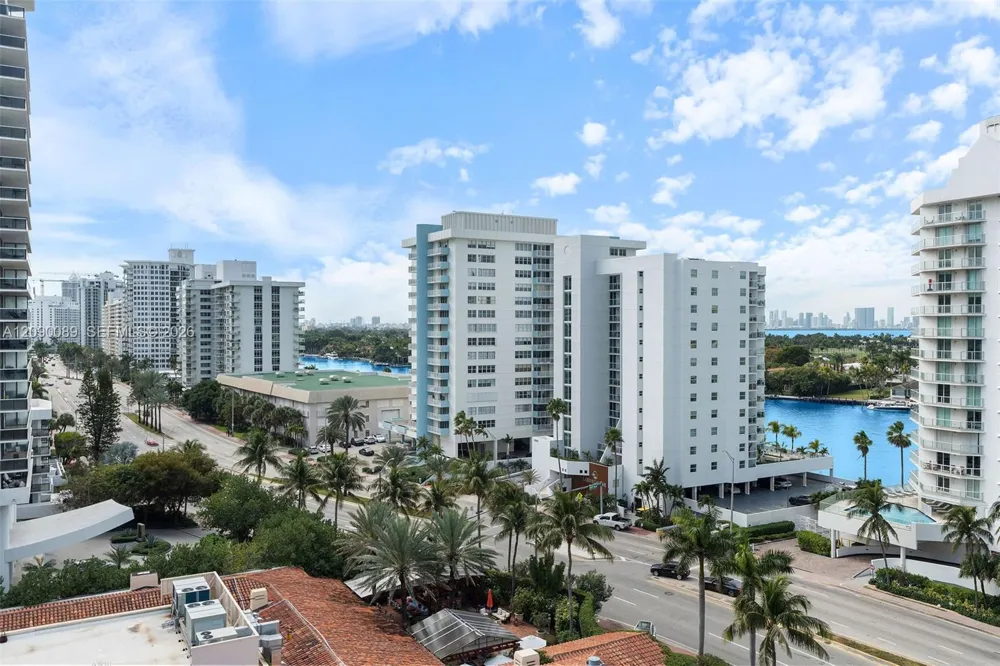 5959 Collins Ave #1101 Miami Beach, FL 33140