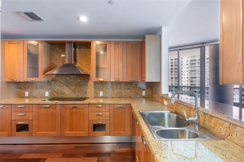 5959 Collins Ave #1101 Miami Beach, FL 33140