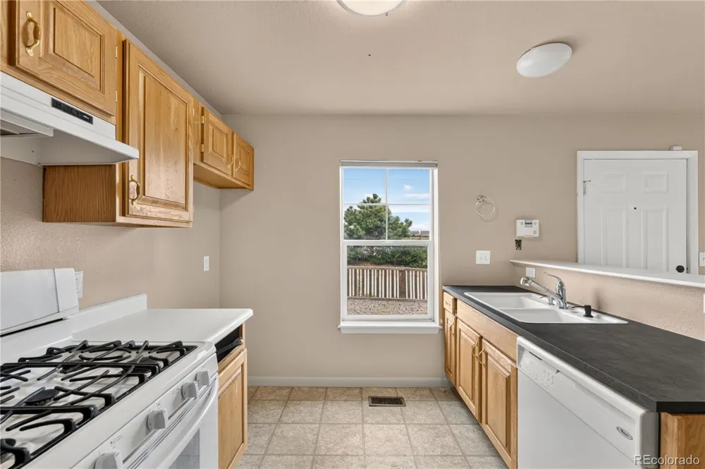 23341 E Saratoga Circle Aurora, CO 80016