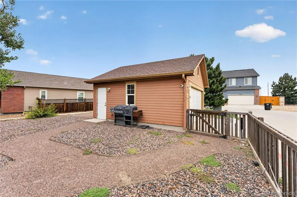 23341 E Saratoga Circle Aurora, CO 80016