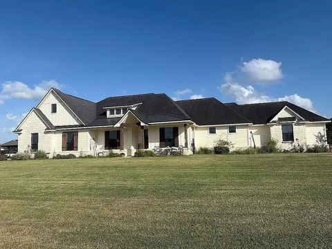1143 Angus Trail