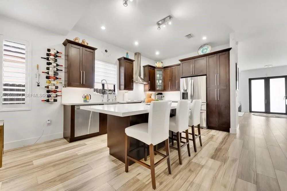 14601 SW 18th St Miami, FL 33175