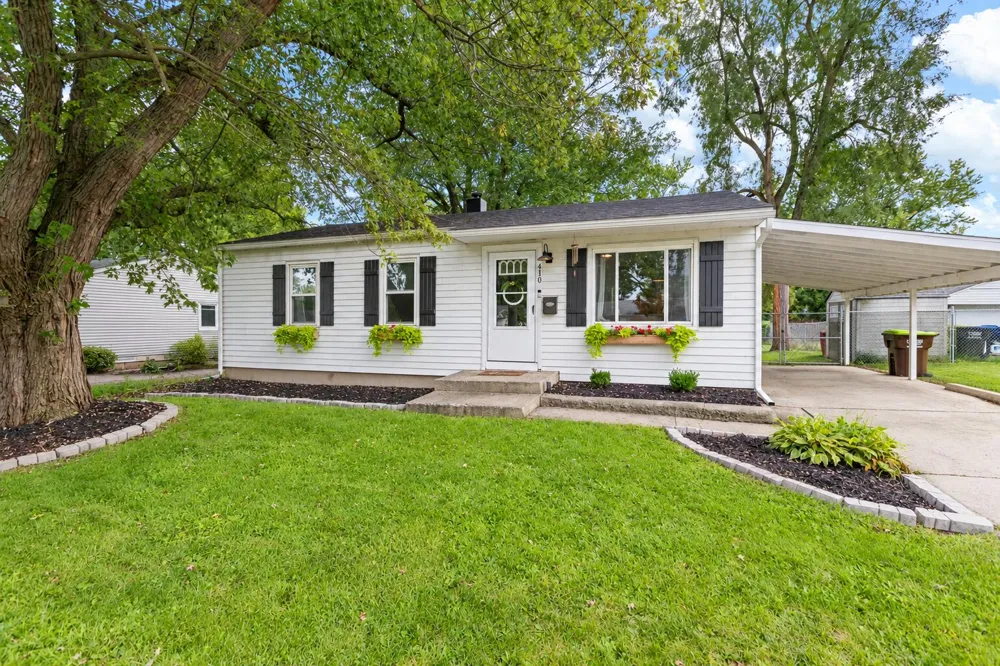 410 April Lane Adrian, MI 49221