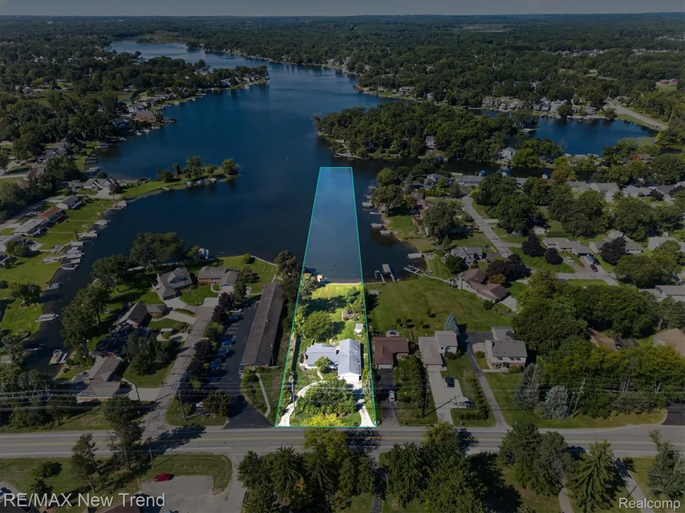 2529 S Commerce Road Wolverine Lake Village, MI 48390