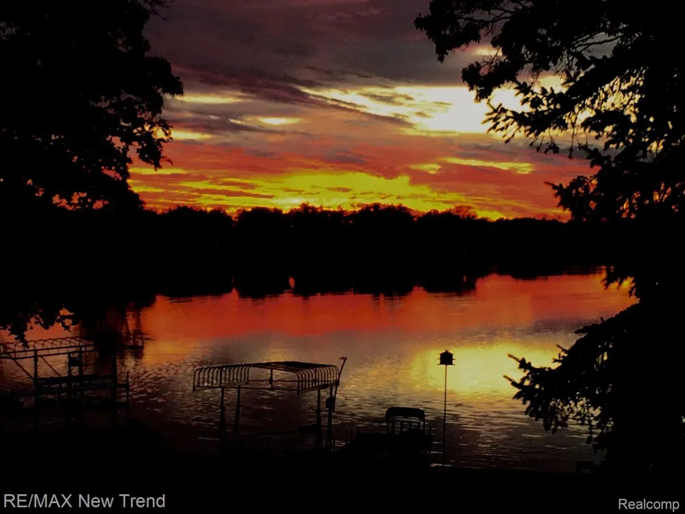 2529 S Commerce Road Wolverine Lake Village, MI 48390