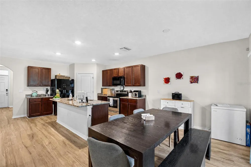 8219 BILSTON VILLAGE LANE Gibsonton, FL 33534