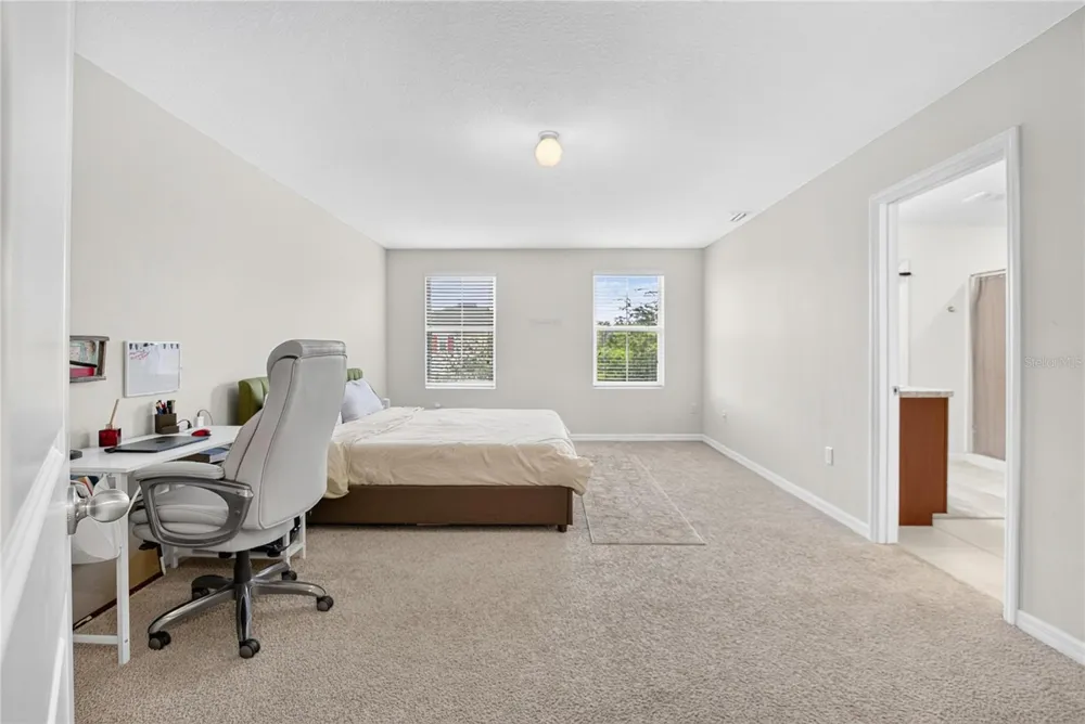 8219 BILSTON VILLAGE LANE Gibsonton, FL 33534