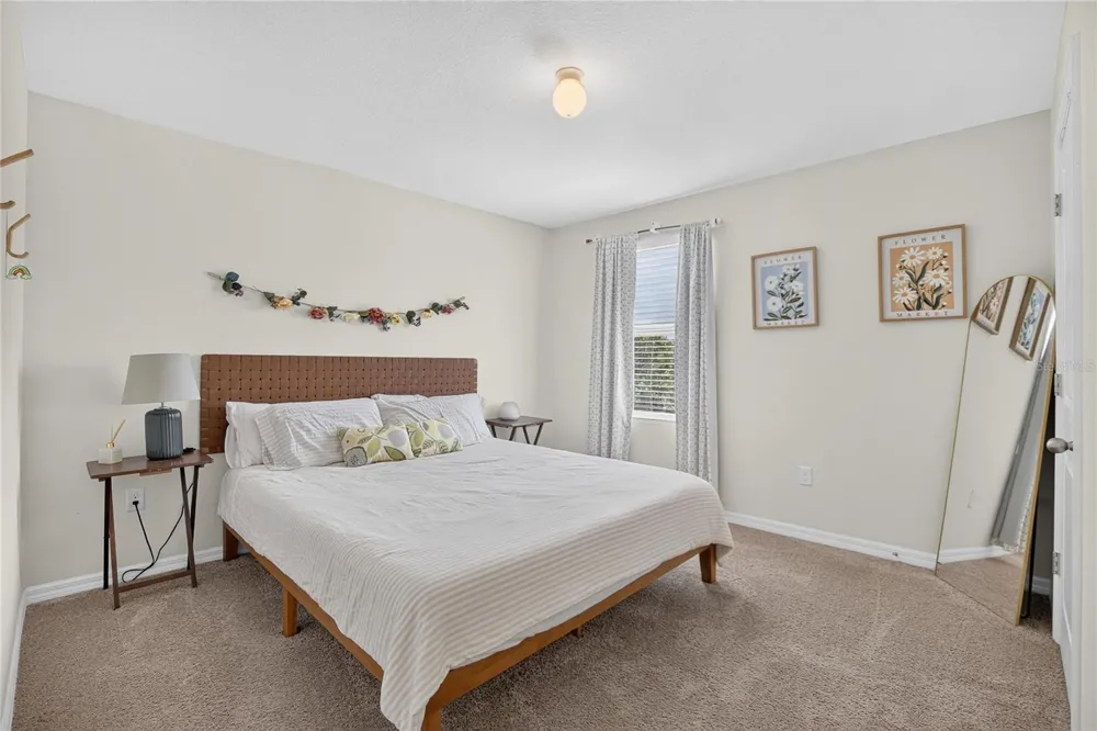 8219 BILSTON VILLAGE LANE Gibsonton, FL 33534