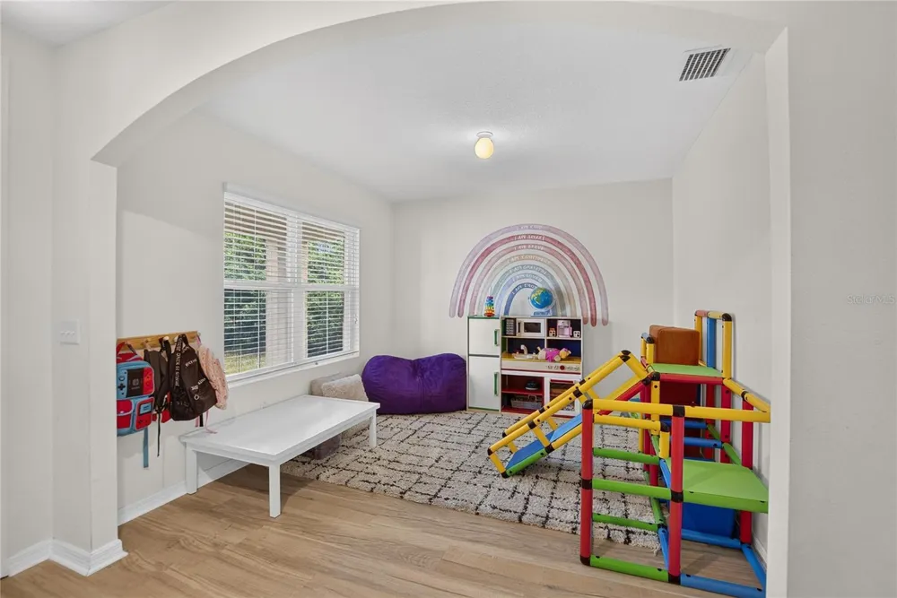 8219 BILSTON VILLAGE LANE Gibsonton, FL 33534