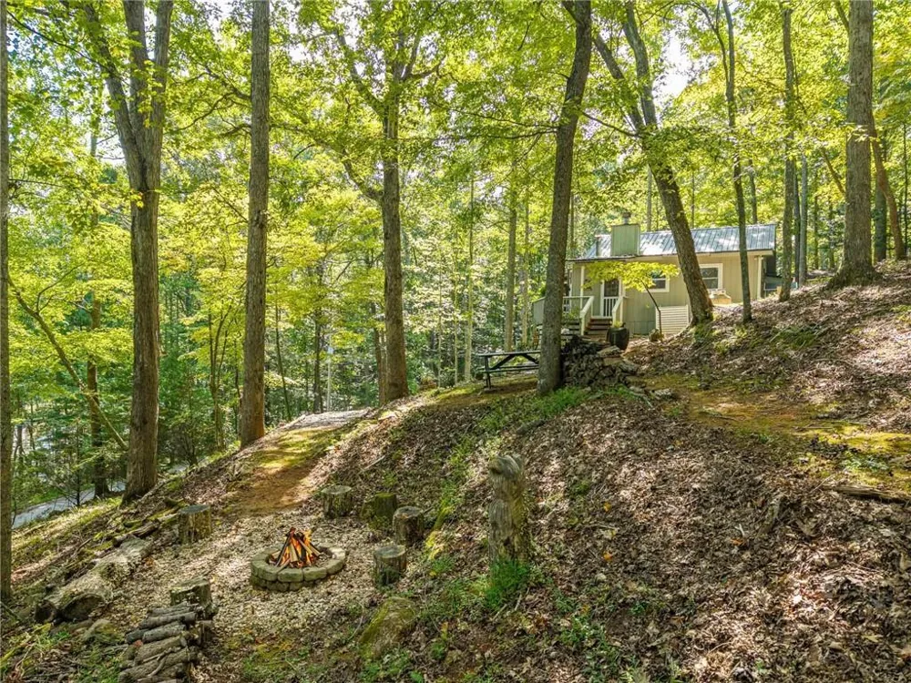 767 Robertson Circle Blairsville, GA 30512
