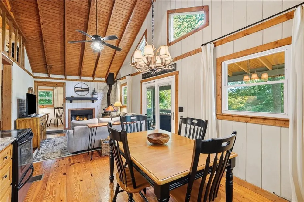 767 Robertson Circle Blairsville, GA 30512