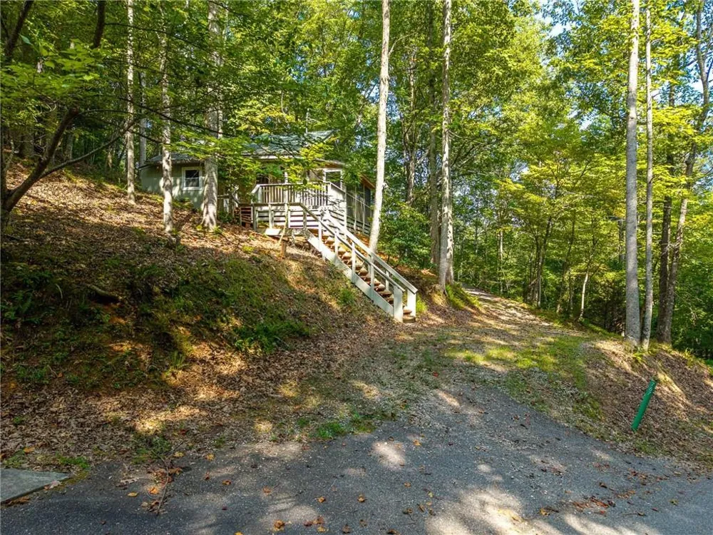 767 Robertson Circle Blairsville, GA 30512