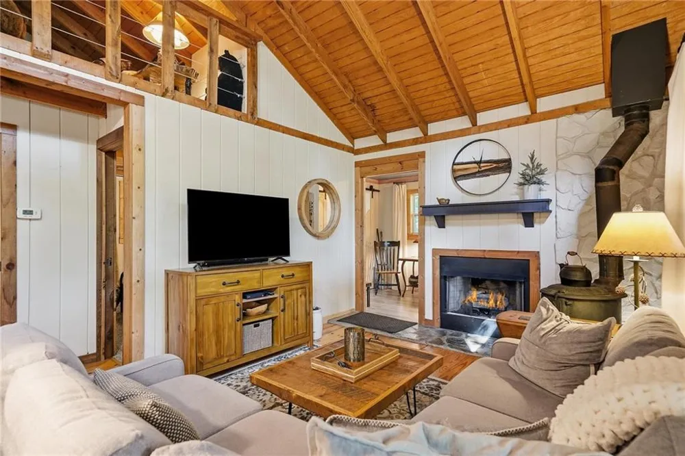 767 Robertson Circle Blairsville, GA 30512