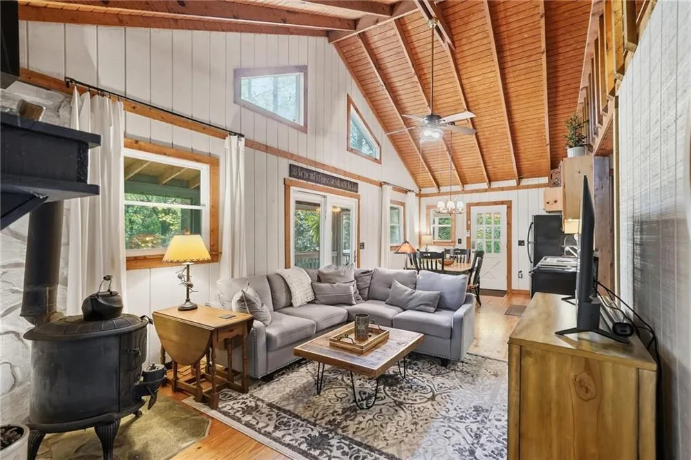 767 Robertson Circle Blairsville, GA 30512