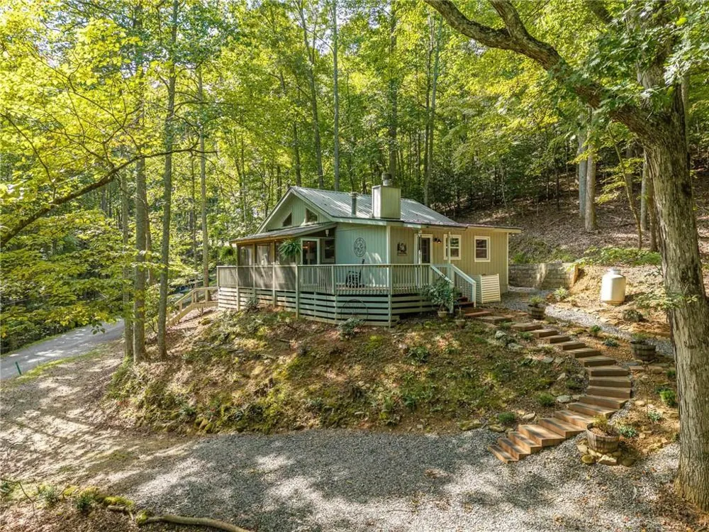 767 Robertson Circle Blairsville, GA 30512