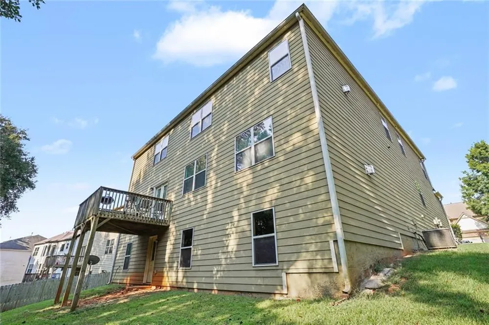 1913 Avondale Court Locust Grove, GA 30248