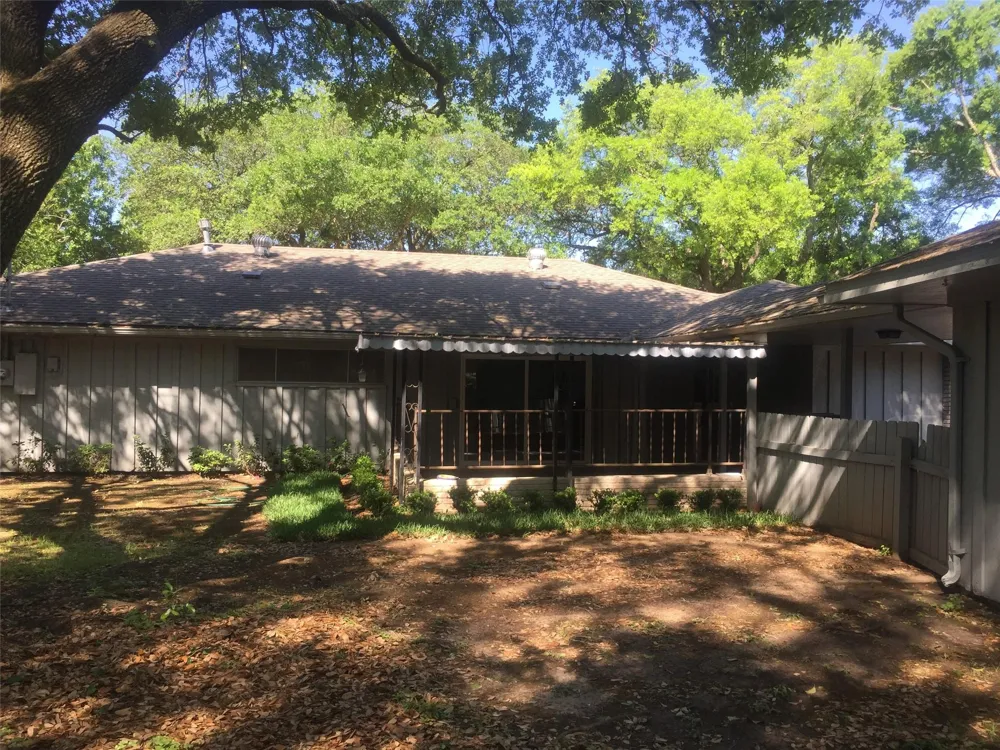 8719 Manhattan Drive Houston, TX 77096