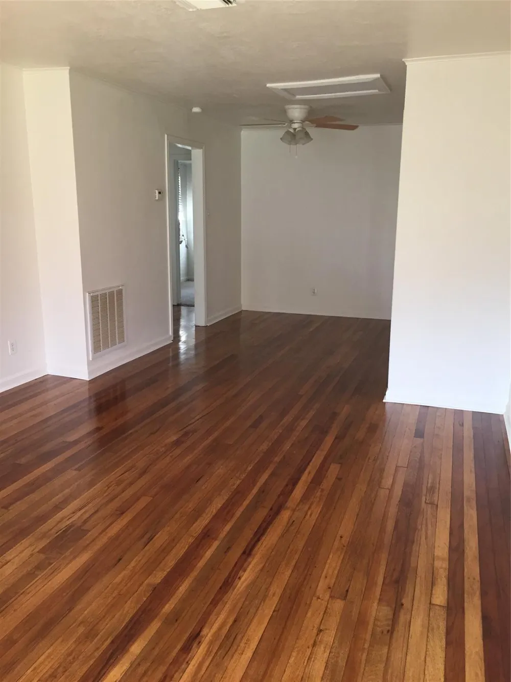 8719 Manhattan Drive Houston, TX 77096