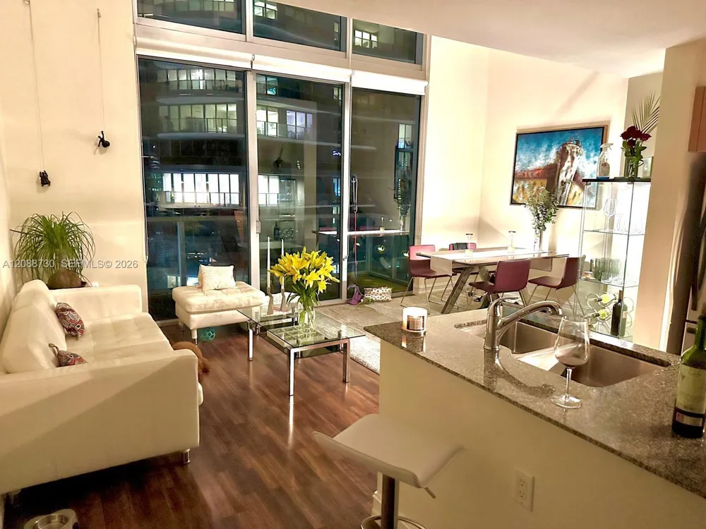 1050 Brickell Ave #3216 Miami, FL 33131