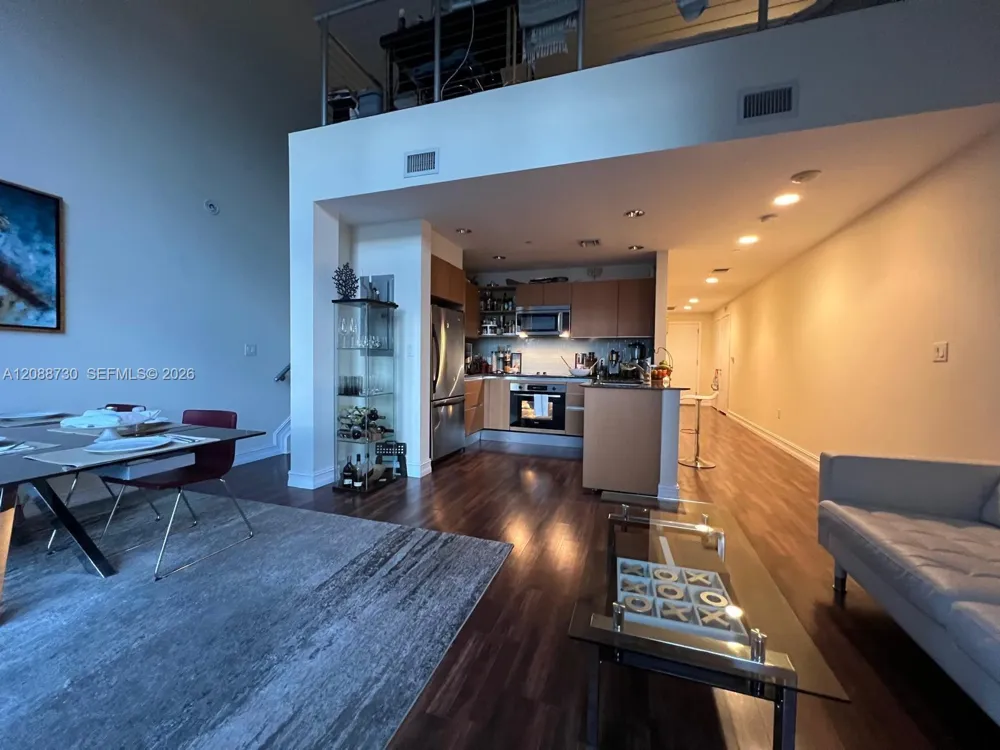 1050 Brickell Ave #3216 Miami, FL 33131