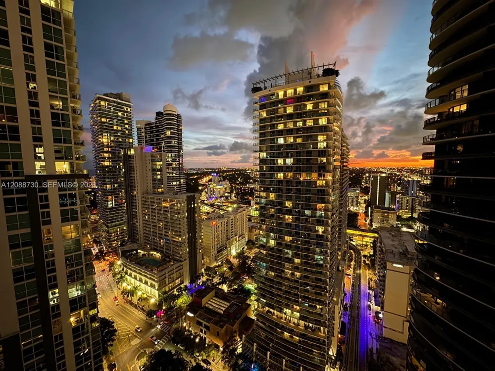 1050 Brickell Ave #3216 Miami, FL 33131