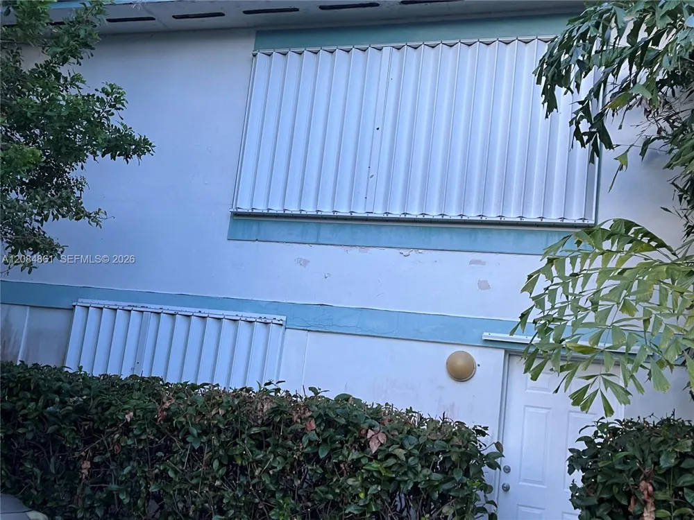 7711 Center Bay Dr North Bay Village, FL 33141