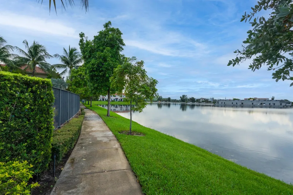 1023 NW 33rd Court ##1023 Pompano Beach, FL 33064