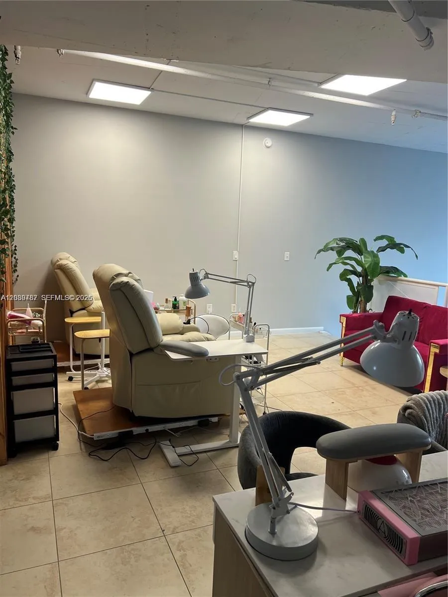 3250 NE 1st Ave #303 Miami, FL 33137
