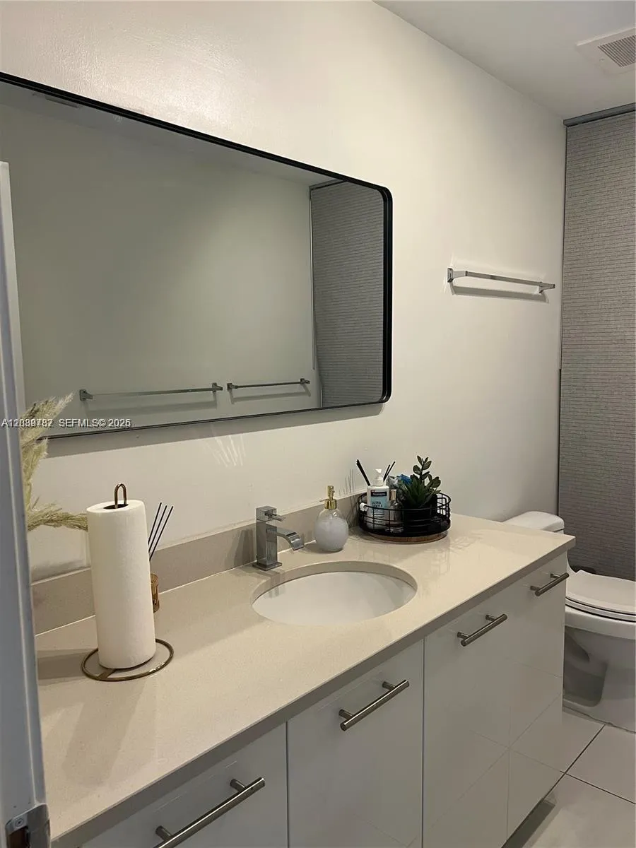 3250 NE 1st Ave #303 Miami, FL 33137