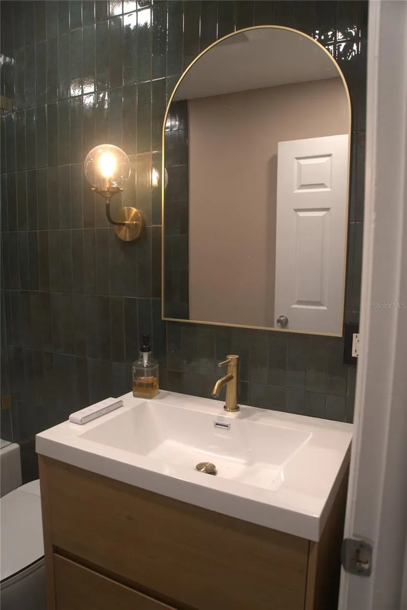 2805 NORTHCOTE DRIVE Palm Harbor, FL 34684