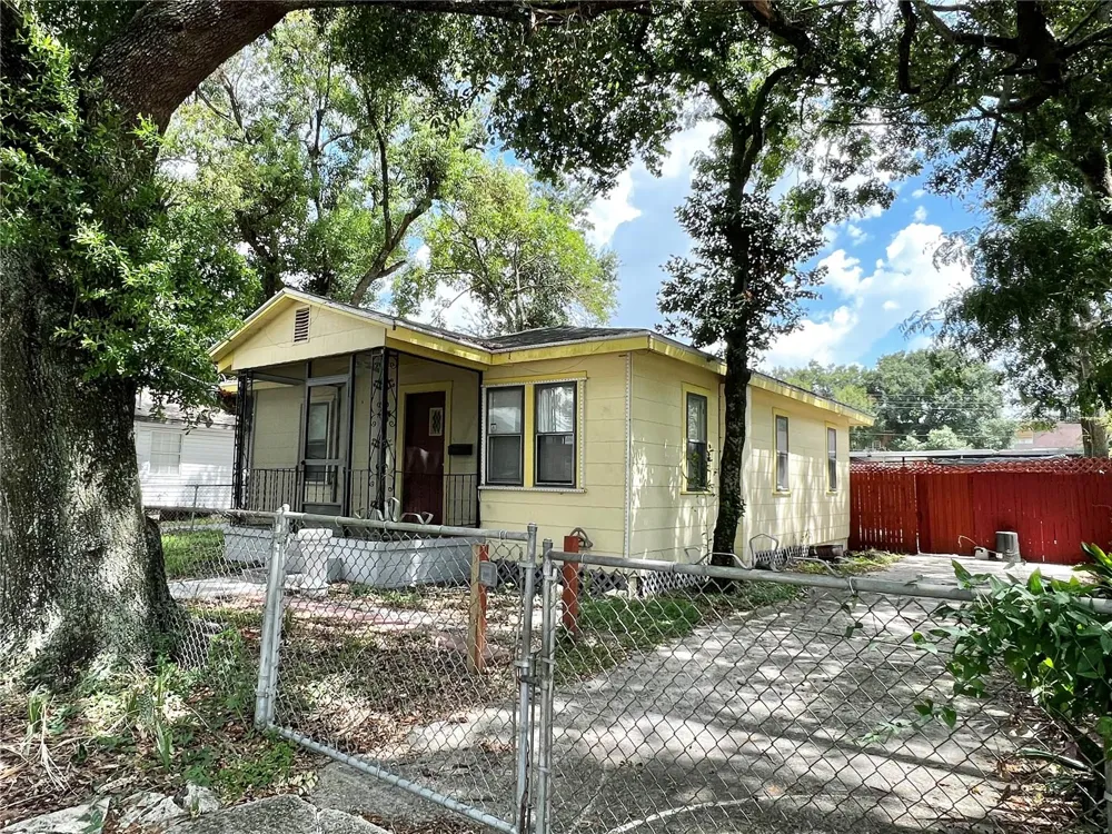 1603 E 29TH AVENUE Tampa, FL 33605