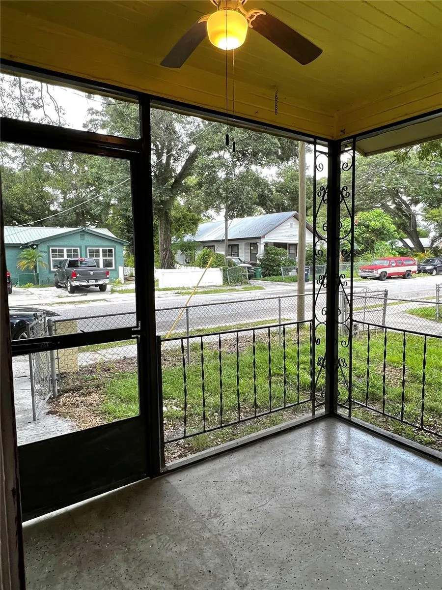 1603 E 29TH AVENUE Tampa, FL 33605
