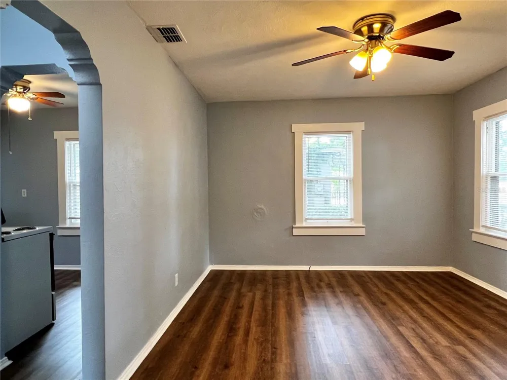1603 E 29TH AVENUE Tampa, FL 33605