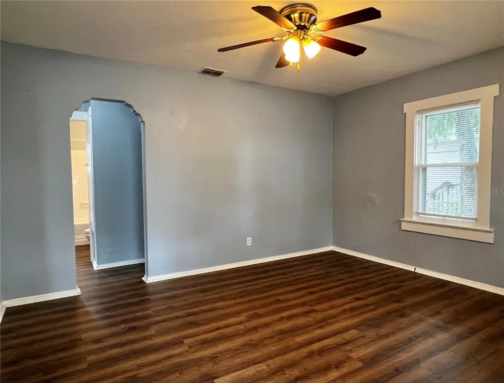 1603 E 29TH AVENUE Tampa, FL 33605